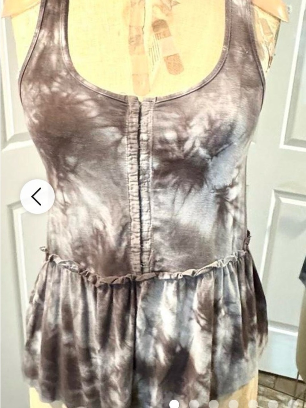 American Eagle NWT Woman’s XS Soft and Sexy Tank Gray Tye-Dye Ruffled Hem